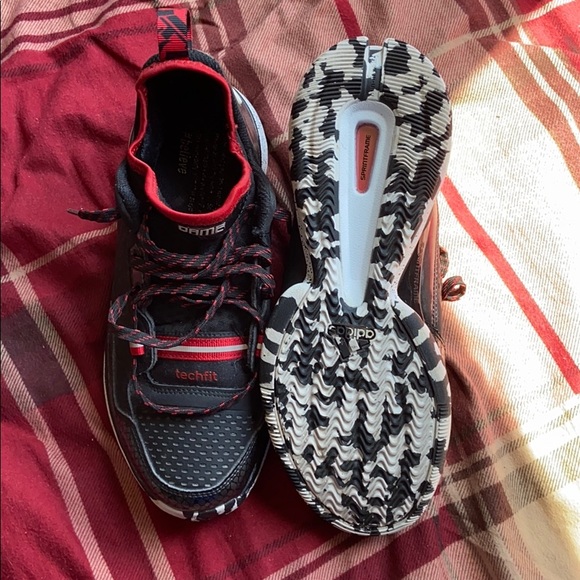 DAMIAN LILLARD SHOES - Picture 3 of 3